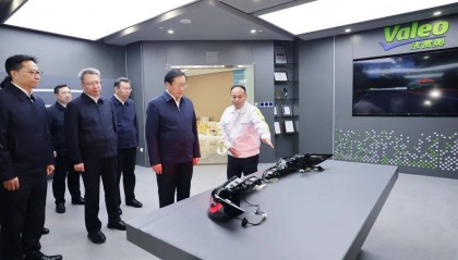 王忠林在武汉经开区调研汽车产业发展时强调 壮龙头 强链条 优环境 推动“中国车谷”加速迈向“世界车谷”