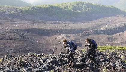 富士山登山新规见效，游客遇险明显减少_发现频道_中国青年网