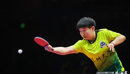 孙颖莎打破WTT总决赛“一轮游”魔咒：年终积分破万领跑，近万名观众现场观战