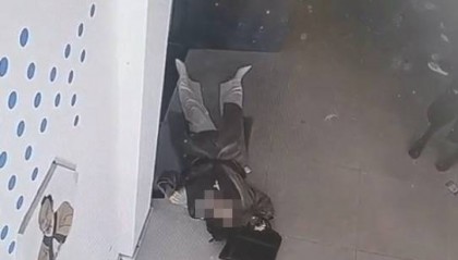 河南一大学老师心脏骤停晕倒，女学生按压施救：我也很害怕，看到老师好转激动手抖