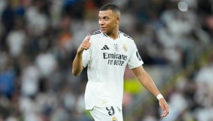 西媒：皇马更衣室认为，姆巴佩状态提升的原因是他主要在左路活动