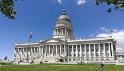 谈判失败，24小时中方3次掀桌子，美怎么也没料到，重拳还在后面