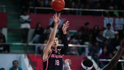 2人驱逐+2人罚下+一人伤退 广东VS江苏共83次罚球