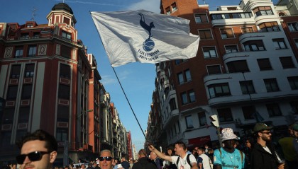 费迪南德怒了！曼联欧联决赛丢球真凶曝光，卢克肖“背锅”？不，是他！