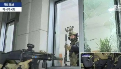 执行戒严却没安弹匣，韩国707特种部队是在“配合演出”？