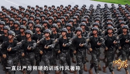 首次披露！九三阅兵刺刀全开刃！