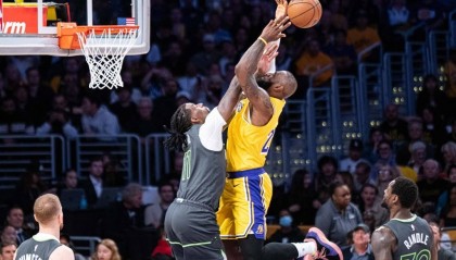 湖人队重磅交易引发布鲁克·洛佩兹转投快船