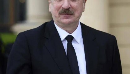 今晚，两国总统乘机抵京