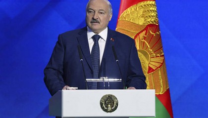 白俄罗斯总统卢卡申科：曾有乌克兰将军打电话投降，让我帮忙联系普京