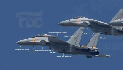 重磅武器震撼登场！歼-15DT弹射型电子战机亮相，祖传的减速板已取消