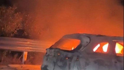 玉林多车连撞起火致2死3伤，亲属：堂哥一家去旅游出事，两名女儿遇难，堂嫂烧伤严重