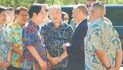 赖清德与佩洛西通话，惹怒特朗普，辽宁舰连夜封了台当局外逃之路