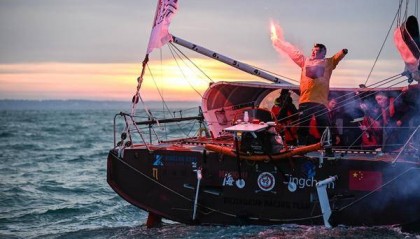 “独臂船长”徐京坤登顶“海上珠峰”