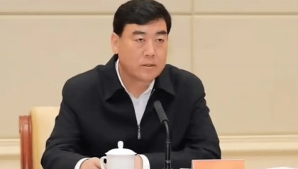 省委政法委书记任上主动投案，杨发森被逮捕