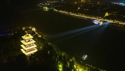 游客投诉在阆中一景区被索要597元上香费 官方：已致歉退款，景区停业整顿