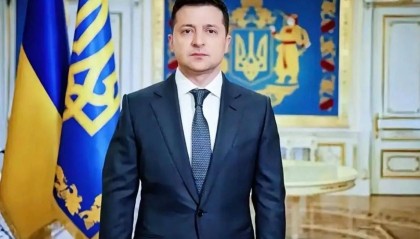 泽连斯基呼吁推翻普京，让俄罗斯不再有威胁，西方国家鸦雀无声