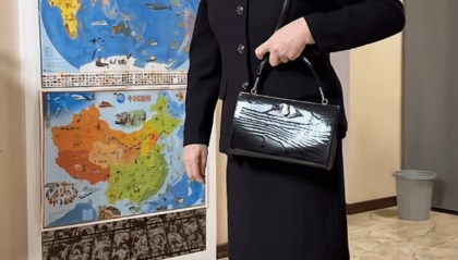 国产女包28年后仍像新的，网民发视频近10万人点赞，品牌方：销量涨了四五倍，正计划复刻