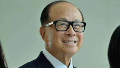 “求饶”晚了！最后一小时被无限期冻结，李嘉诚搬起石头砸自己的脚