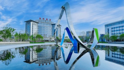 南京名企传捷报，上半年净利14.6亿元，掏出一半现金分红