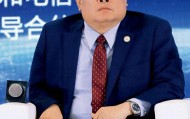 “宇宙第一大所”，现金流告急？