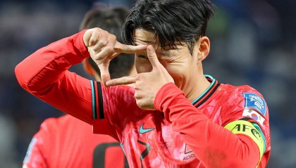 世预赛-金玟哉回传送礼孙兴慜破门 韩国队1-1巴勒斯坦队