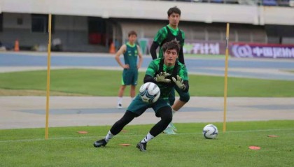 足协杯｜国安多名主力未到石家庄 门将郑图罗将迎首秀