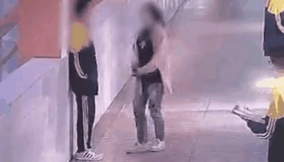 还记得武汉那位被母亲扇耳光，跳楼坠亡的14岁男生吗？他的妈妈也离开人世了……