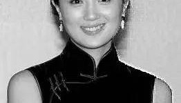 “青岛艺校毕业的，开玩笑呢！”朱媛媛曾给母校写信，回忆入校时吃苦压腿练功致红肿痛，她送给师弟师妹一句话……