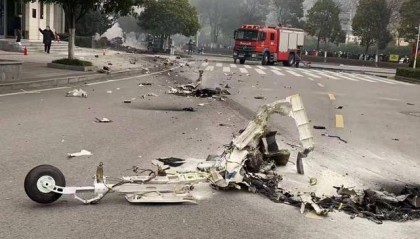 荆州奥体中心飞机坠落？政府办：系应急管理局无人机坠落