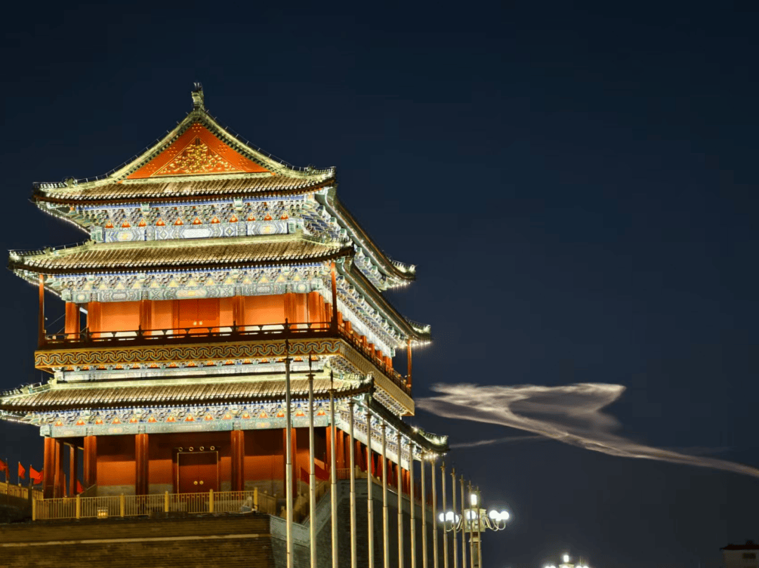 北京昨晚天空出现神奇“光线”!气象专家回应