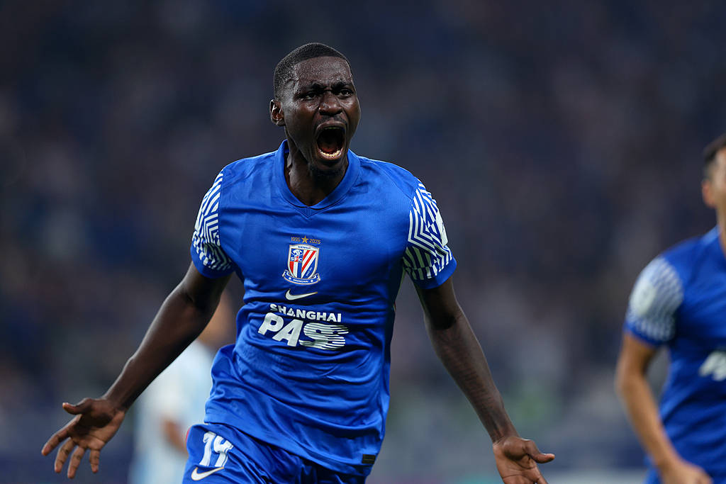 两轮不胜!亚冠-阿苏埃破门+错失两单刀 申花疑遭漏判1-1蔚山