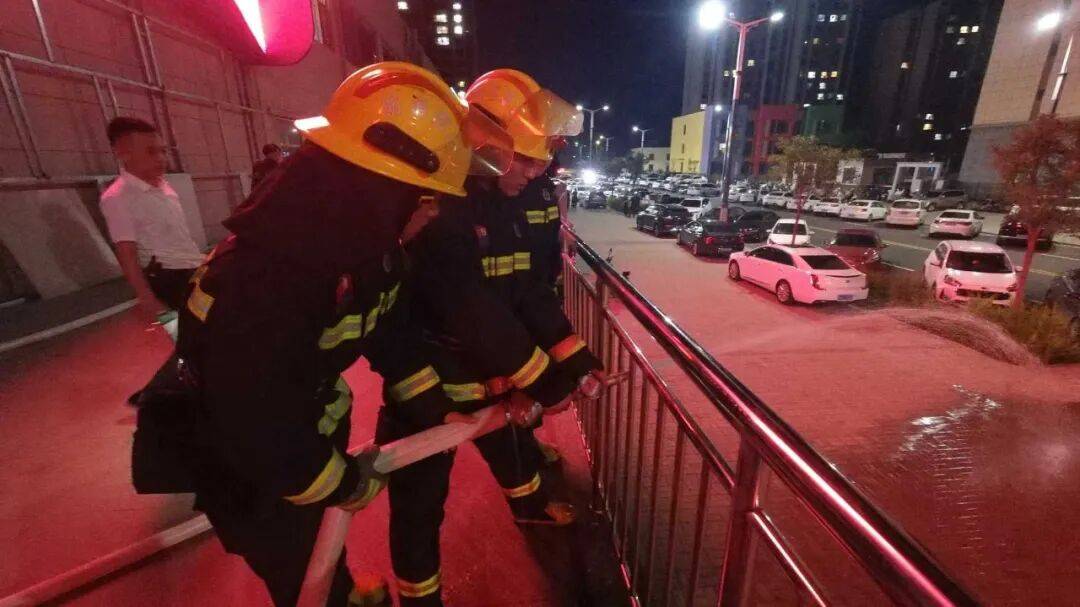 国庆假期 步履不停|消防力量深入景区古建、酒店民宿、加油站等场所全面筑牢安全防线