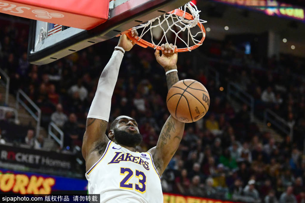 詹姆斯宣布第二决定!未来走向引发热议