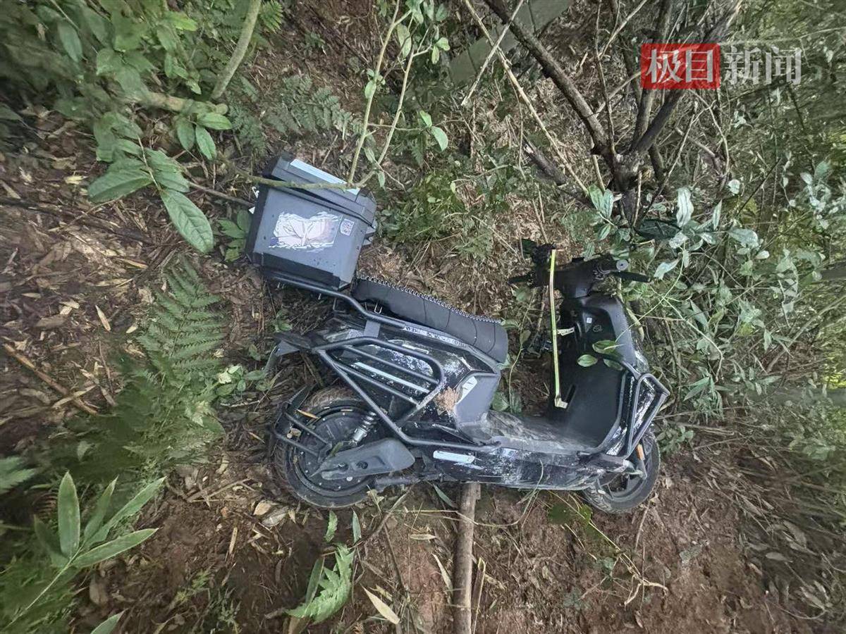义乌23岁外卖小哥蹊跷失踪22天:凌晨两点独自到一处水库,现场只找到电动车和鞋
