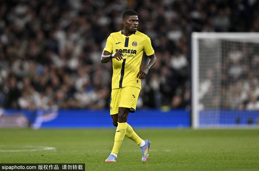 3-2!瓦伦西亚绝杀皇马,点球成历史反转关键