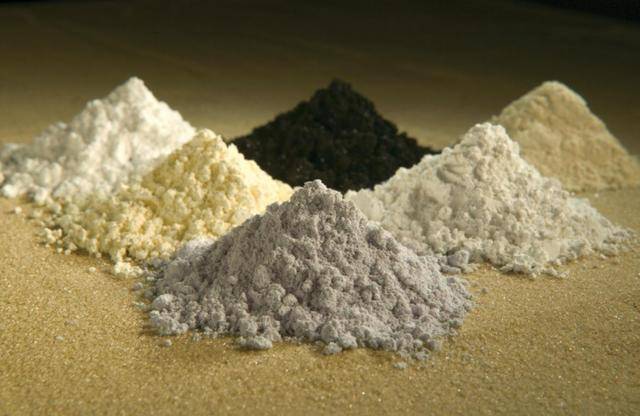 谁怕谁?中国上调37%稀土价格,特朗普真面目暴露,万斯紧急灭火