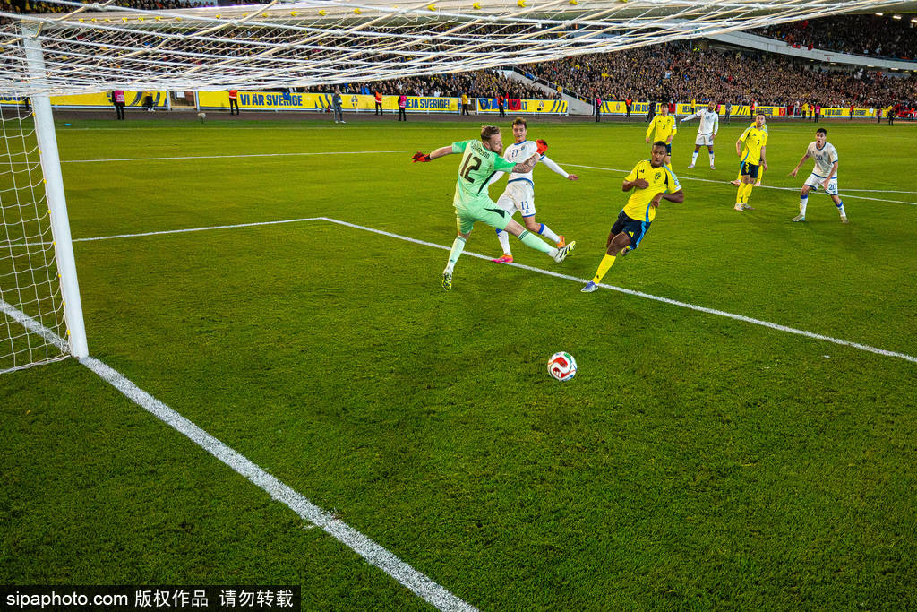 无缘直通世界杯!瑞典两大神锋3场0进球 遭科索沃双杀