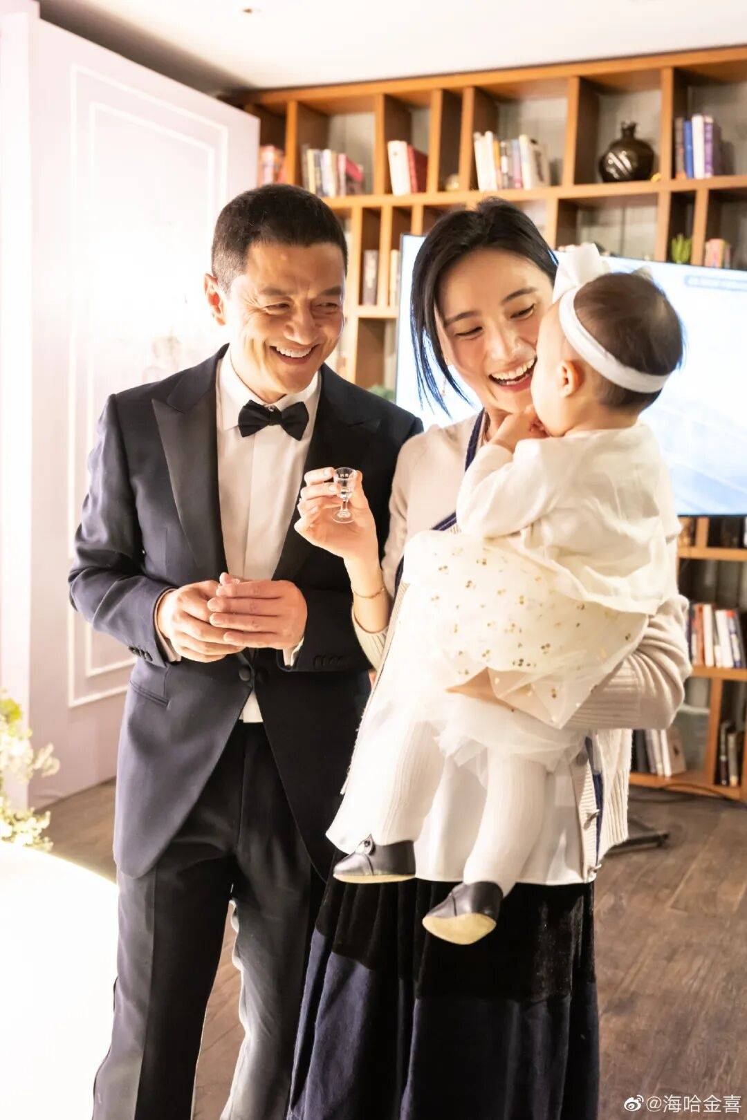 李亚鹏和小19岁海哈金喜离婚被指避债,律师解读:李亚鹏的债务或不受离婚影响