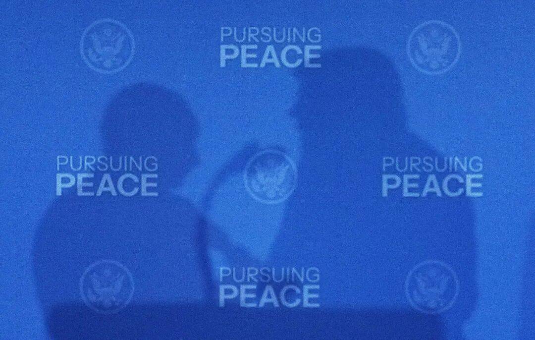 特朗普与普京会晤计划为何“急踩刹车”?